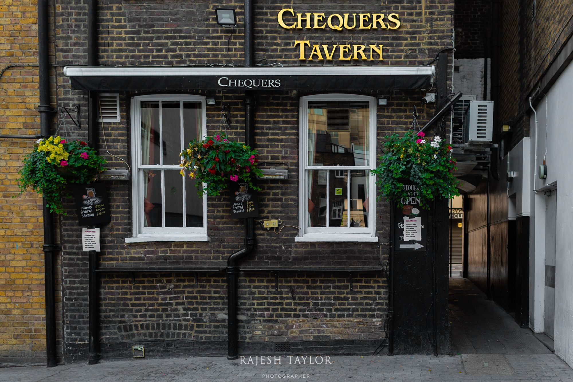 Rear of Chequers Tavern from Mason's Yard © Rajesh Taylor