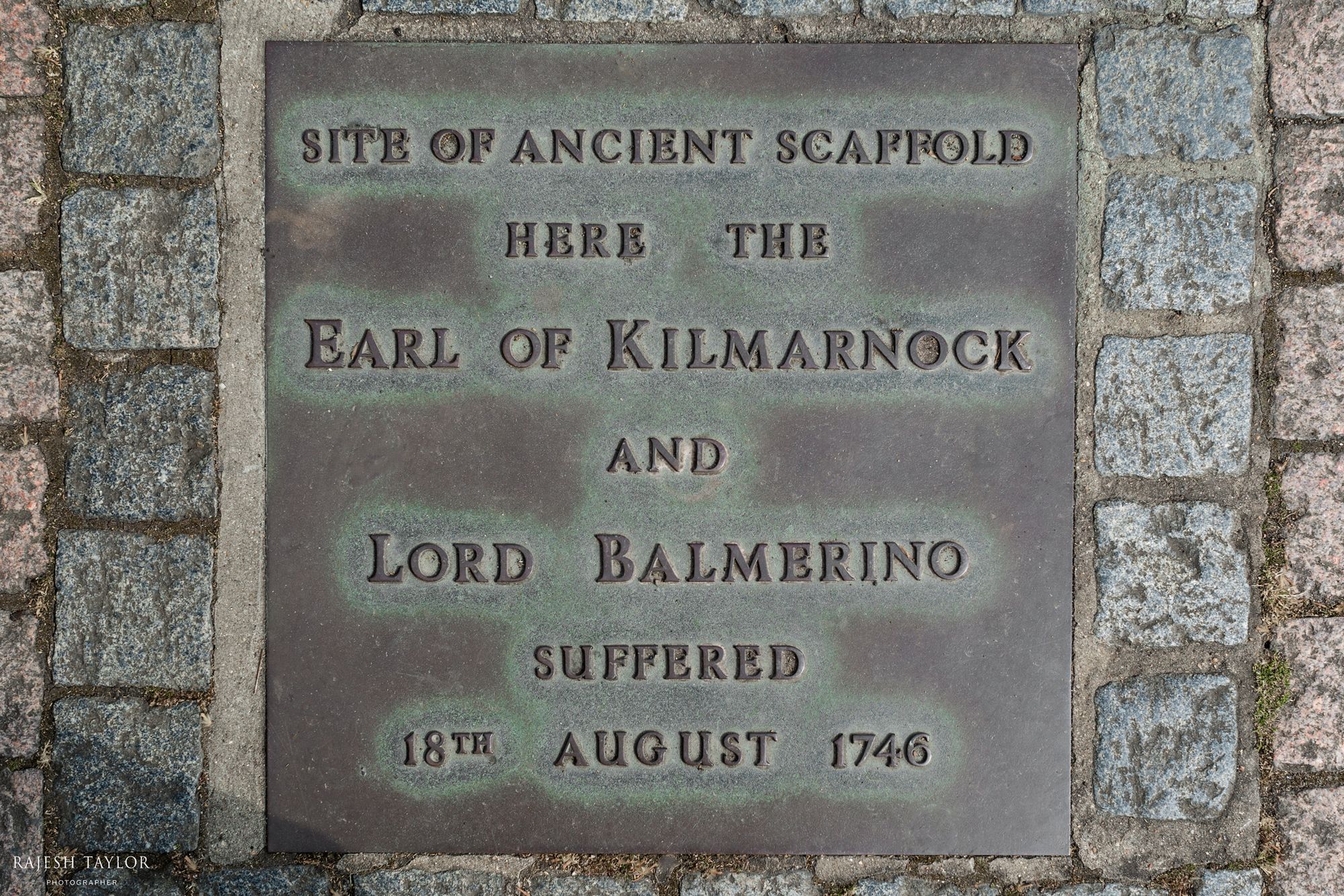 Memorial to Earl Kilmarnock and Lord Balmerino at Site of the Scaffold, Tower Hill © Rajesh Taylor