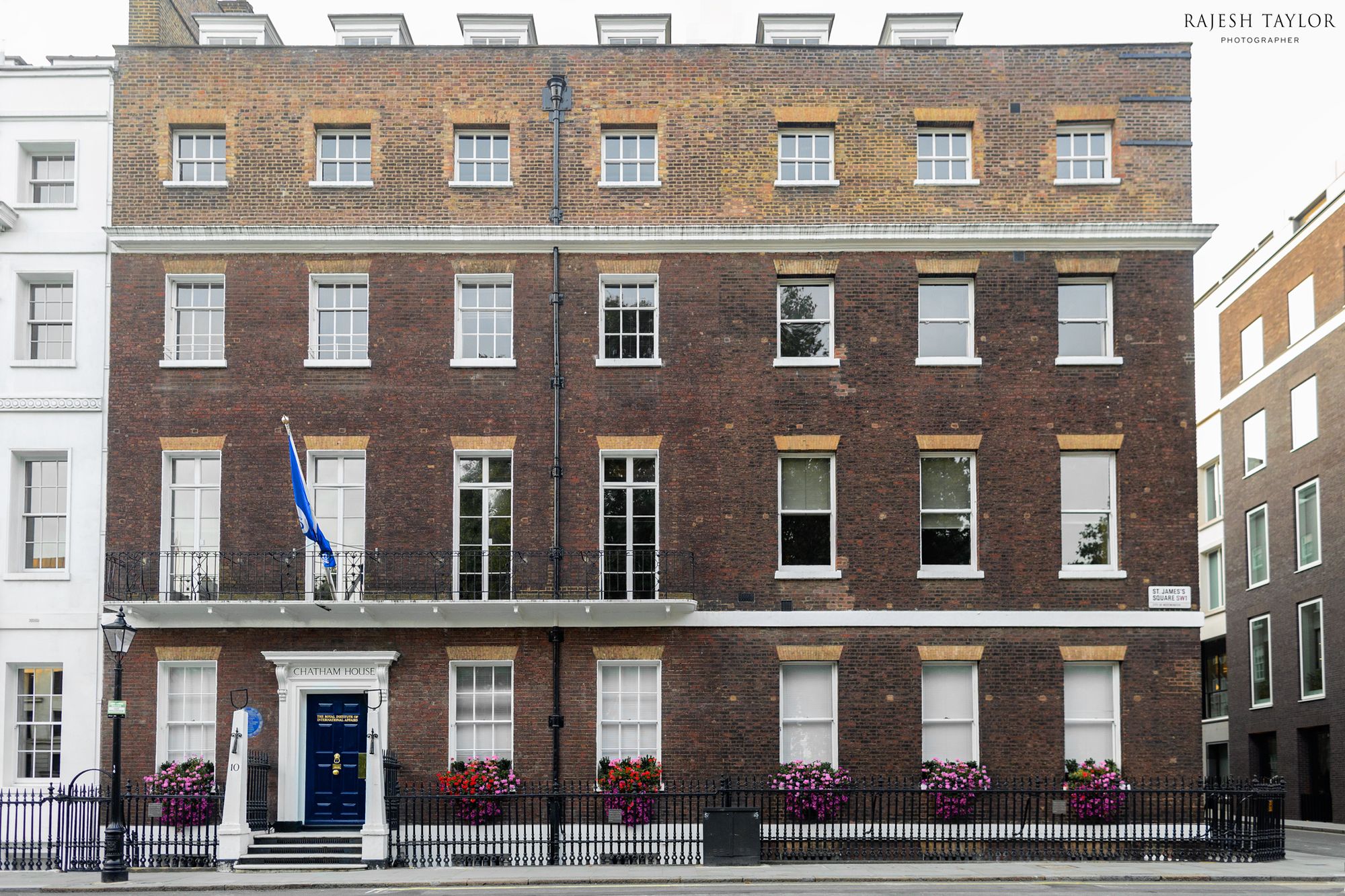 The Institute of International Affairs, Chatham House; 10 St James's Square. © Rajesh Taylor