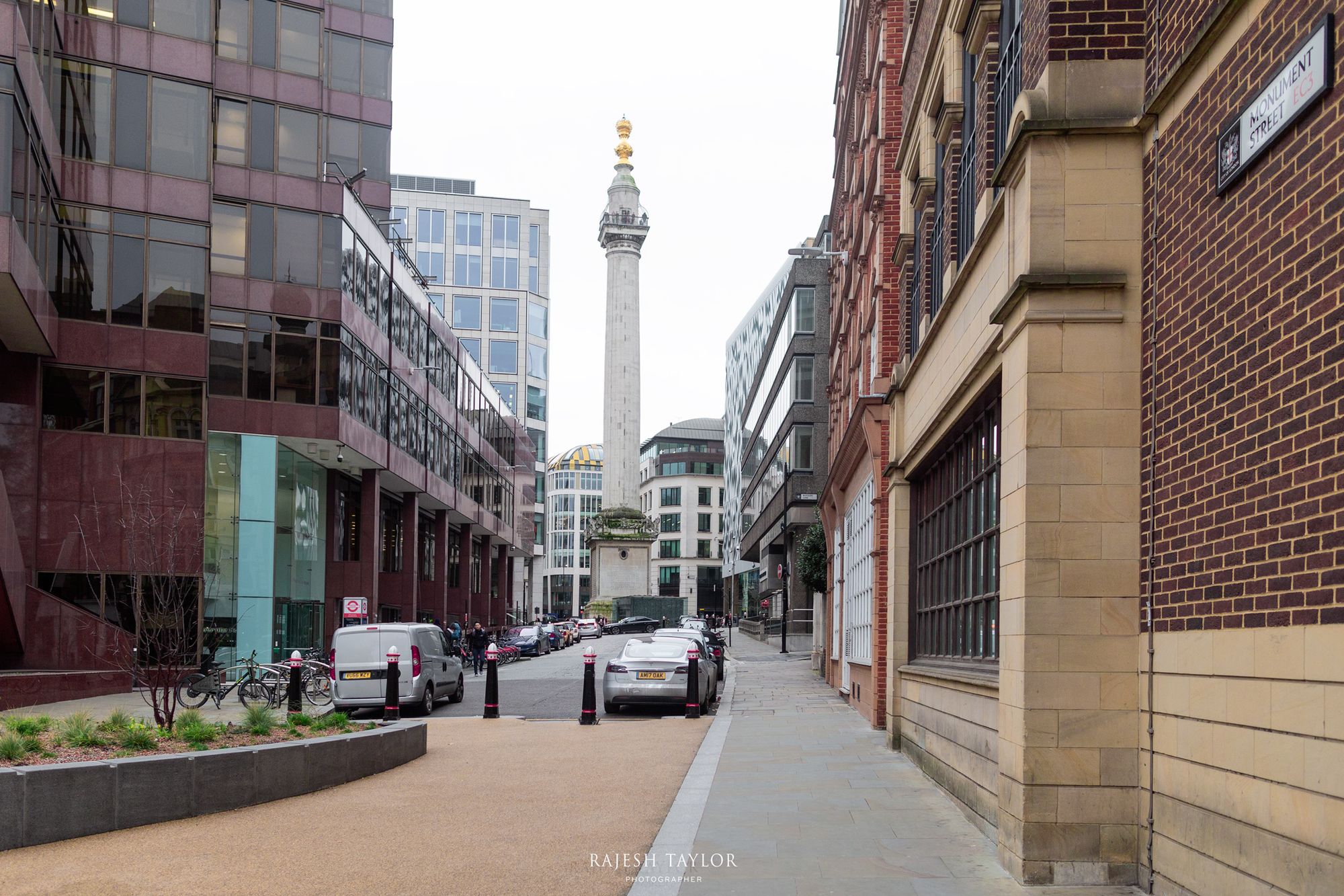 Monument Street towards The Monument to the Great Fire of 1666. © Rajesh Taylor