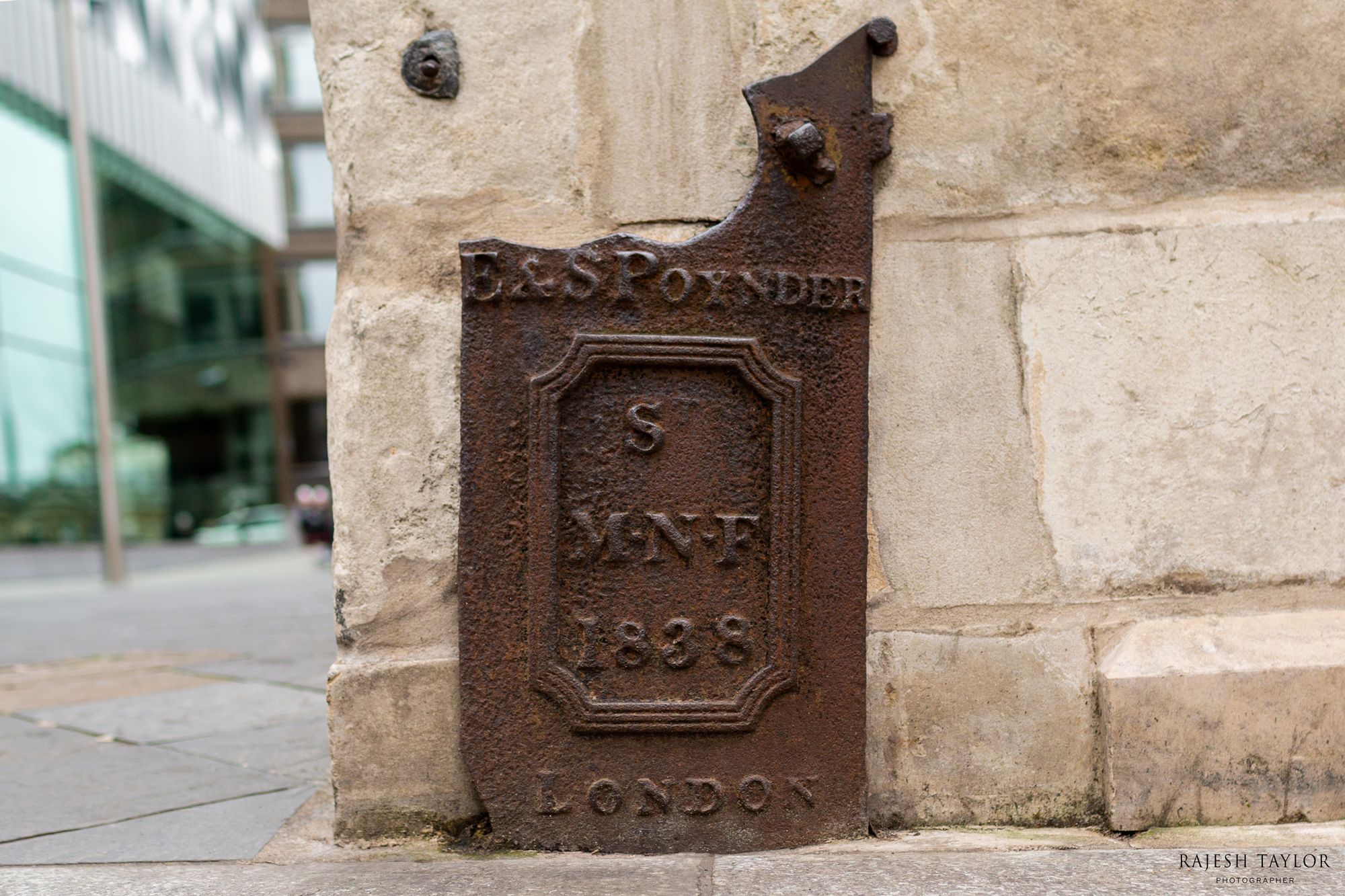 E&S Poynder Boundary Marker, dated 1838 © Rajesh Taylor