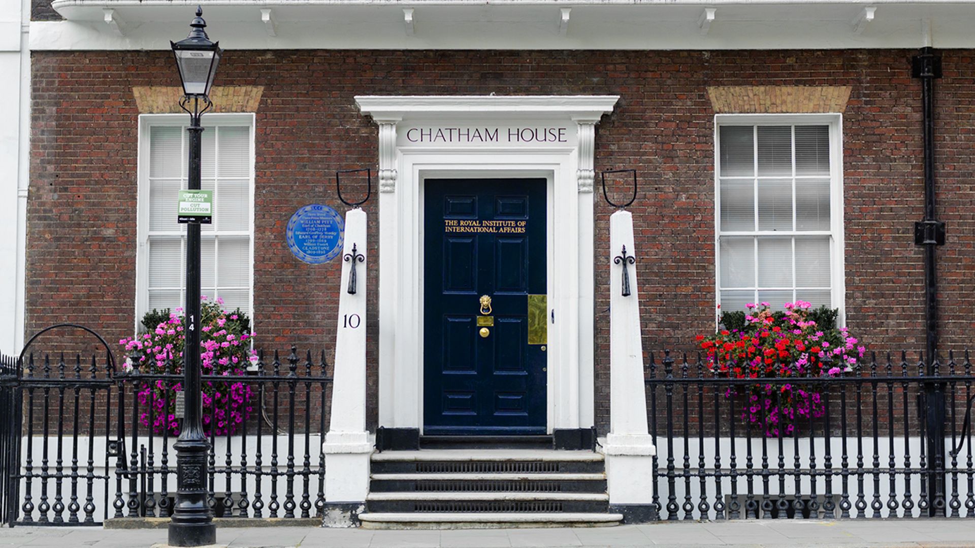 The Secret Societies in Chatham House at Number 10 St James's Square